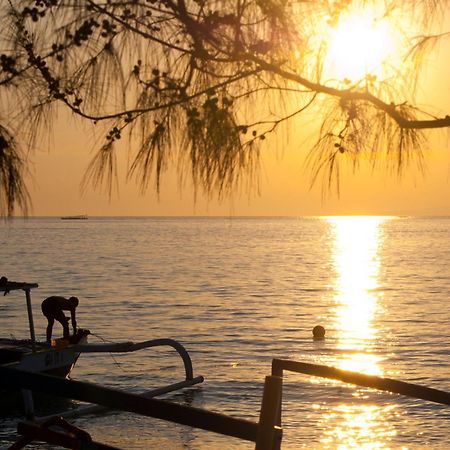 Thank You Bungalow ギリ島 エクステリア 写真